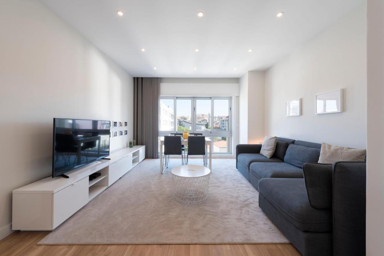 Lovelystay - Downtown Modern 2Br Flat With Free Parking OOporto Exterior foto