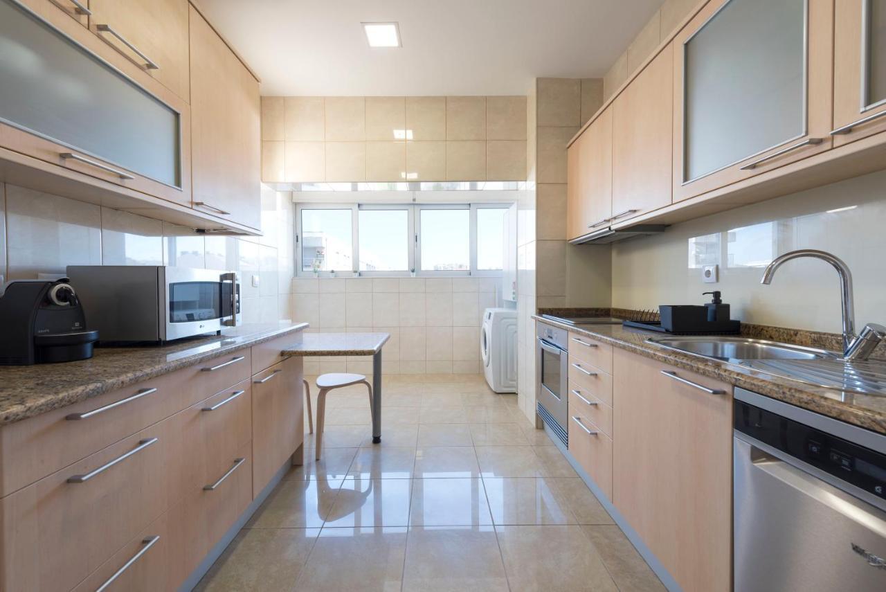 Lovelystay - Downtown Modern 2Br Flat With Free Parking OOporto Exterior foto